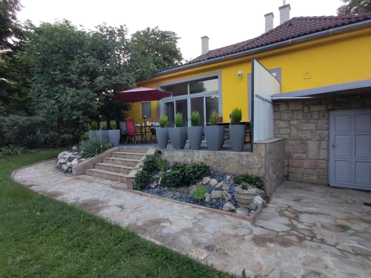 קסזטלי Villa Marion מראה חיצוני תמונה